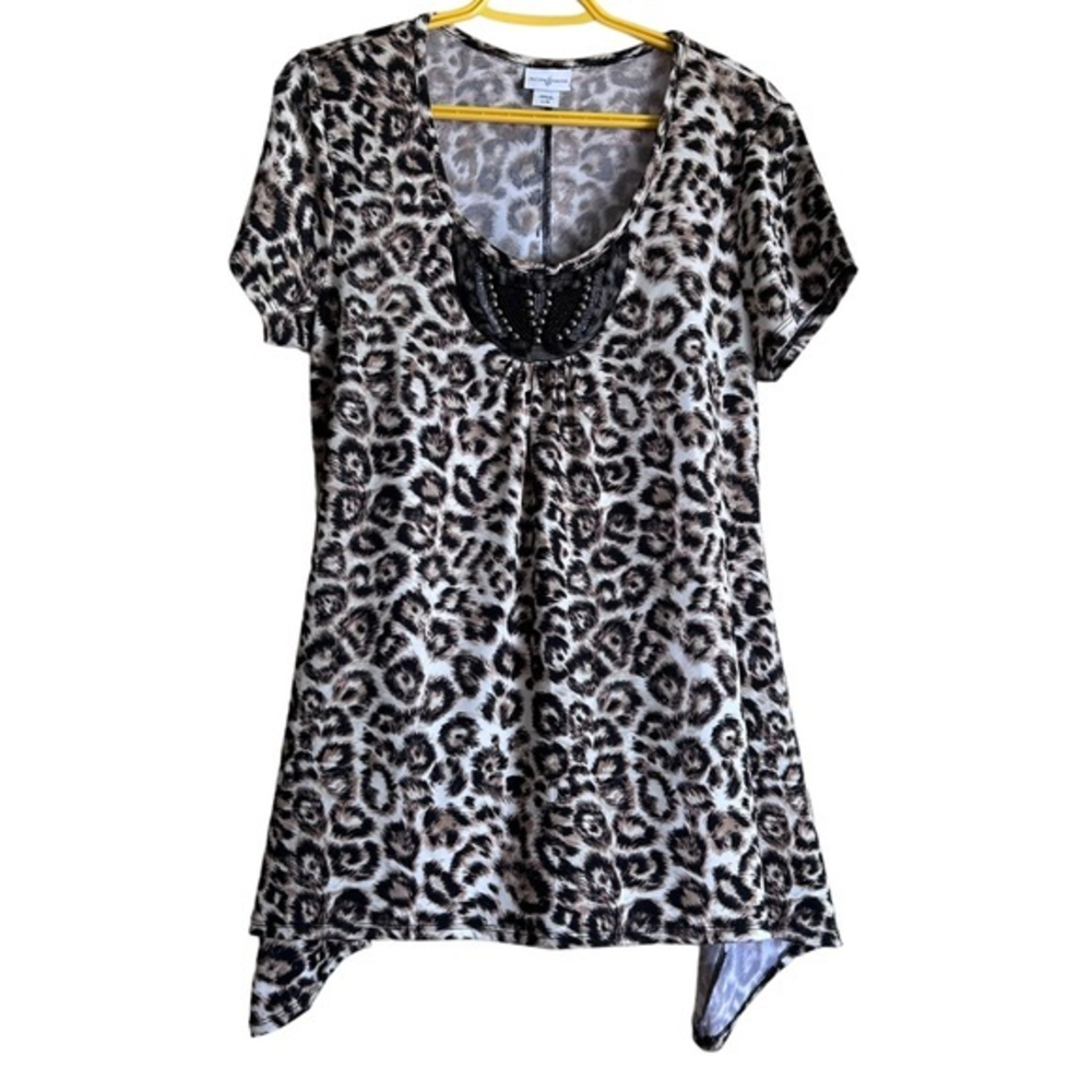 Jaclyn‎ Smith animal print tunic beaded neck size large